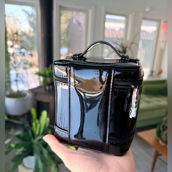 Dior ALL Black Patent Pleather Train Case NEW in original box Zipper pull SEALED - Picture 9 of 15